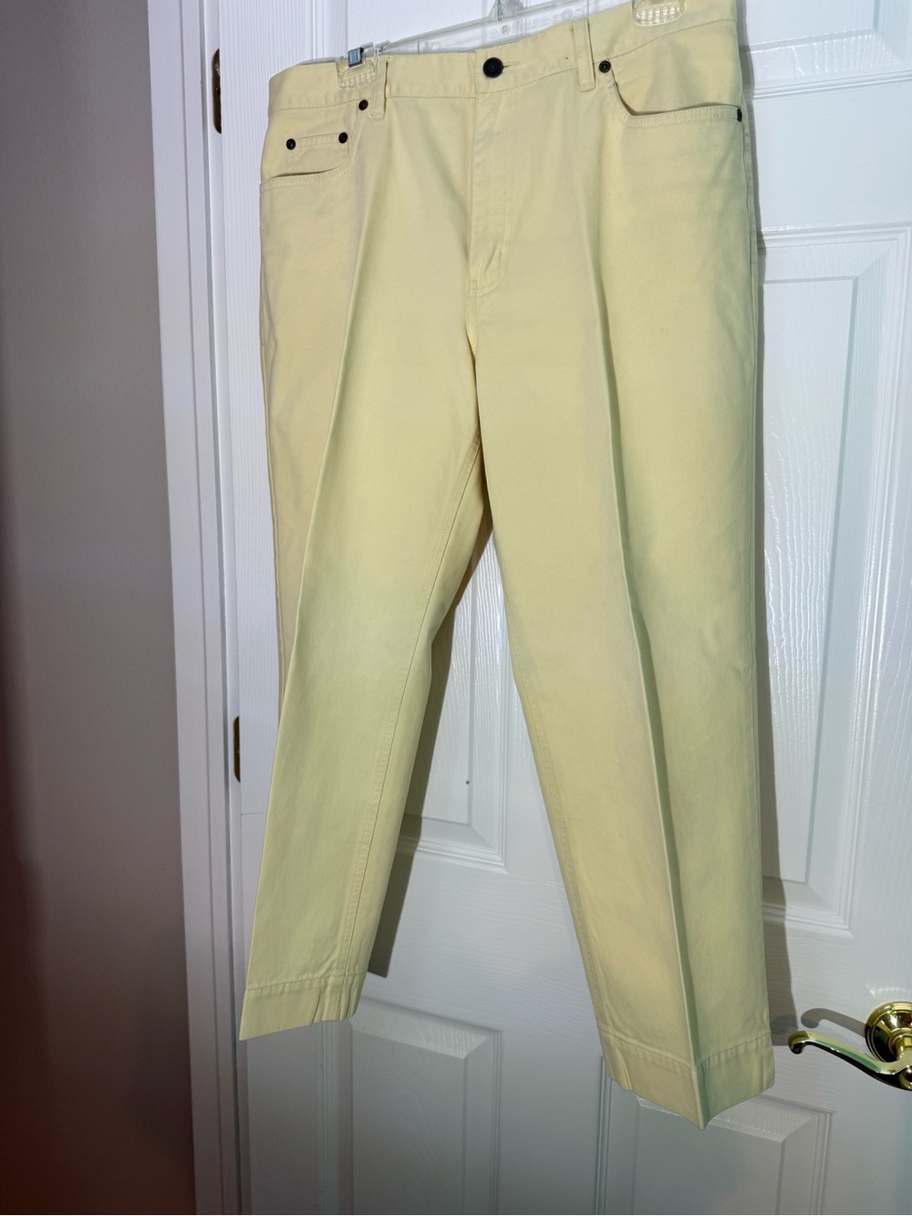 Women’s Eddie Bauer Pale Yellow Straight-Leg Chinos